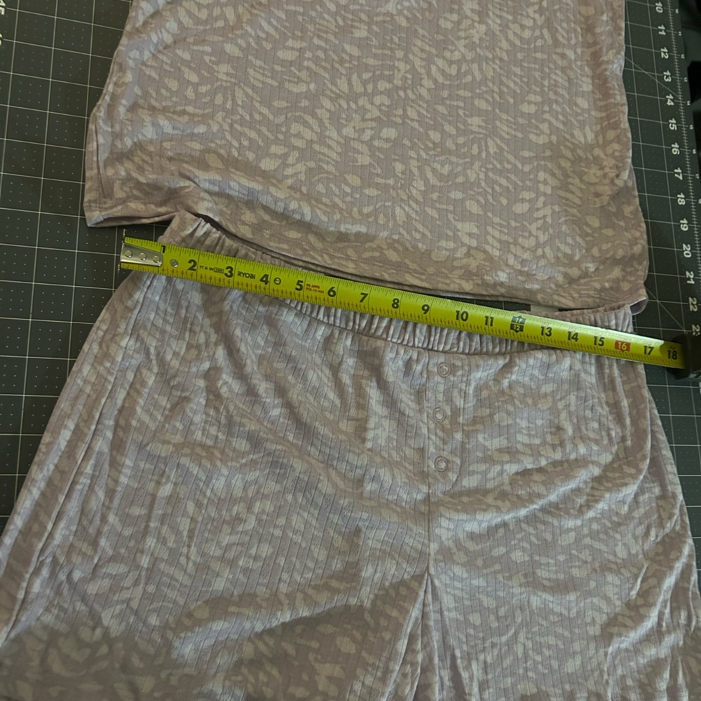 Lavender Patterned Sleepwear Set - Picture 3 of 5